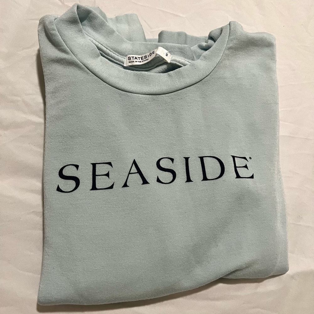 Seaside beach lightweight sweatshirt